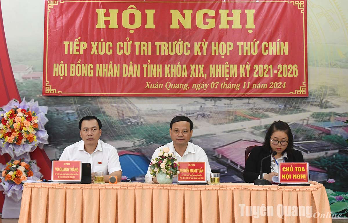 Phó Chủ tịch UBND tỉnh Nguyễn Mạnh Tuấn tiếp xúc cử tri xã Xuân Quang