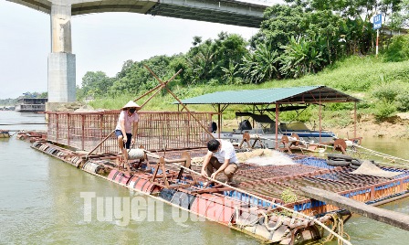 Nuôi cá quý hiếm thành hàng đặc sản trên sông Lô, nông dân Tuyên Quang bán 500.000-600.000 đồng/kg