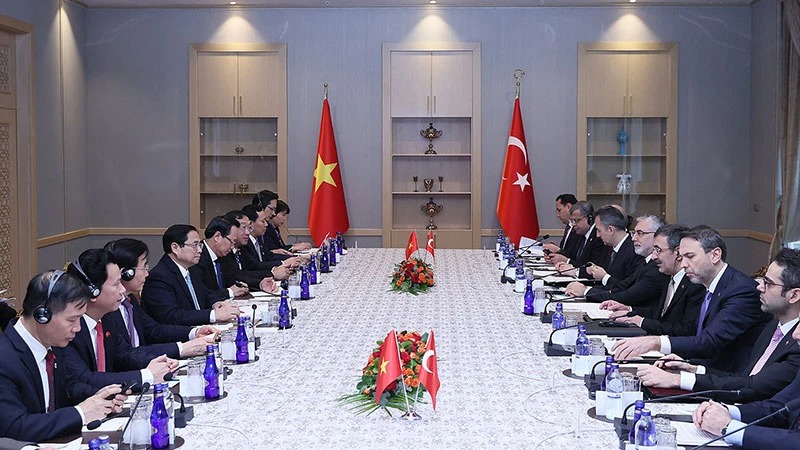Quyết tâm thúc đẩy mạnh mẽ hơn nữa quan hệ hữu nghị và hợp tác nhiều mặt Việt Nam-Thổ Nhĩ Kỳ