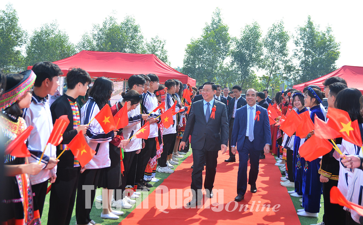 Chủ tịch Quốc hội Vương Đình Huệ dự khởi công dự án xây dựng Trường THPT Chuyên Tuyên Quang