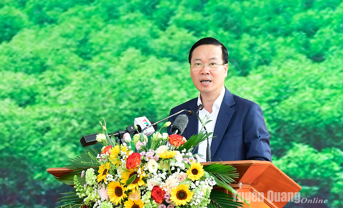 Đồng chí Võ Văn Thưởng, Ủy viên Bộ Chính trị, Chủ tịch nước dự Lễ phát động Tết trồng cây Xuân Giáp Thìn 2024 tại Tuyên Quang